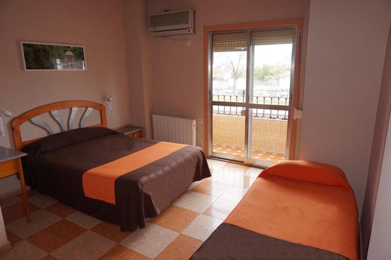 Hostal Alamare Sevilla Kültér fotó