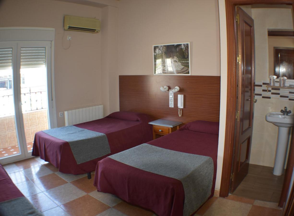 Hostal Alamare Sevilla Kültér fotó
