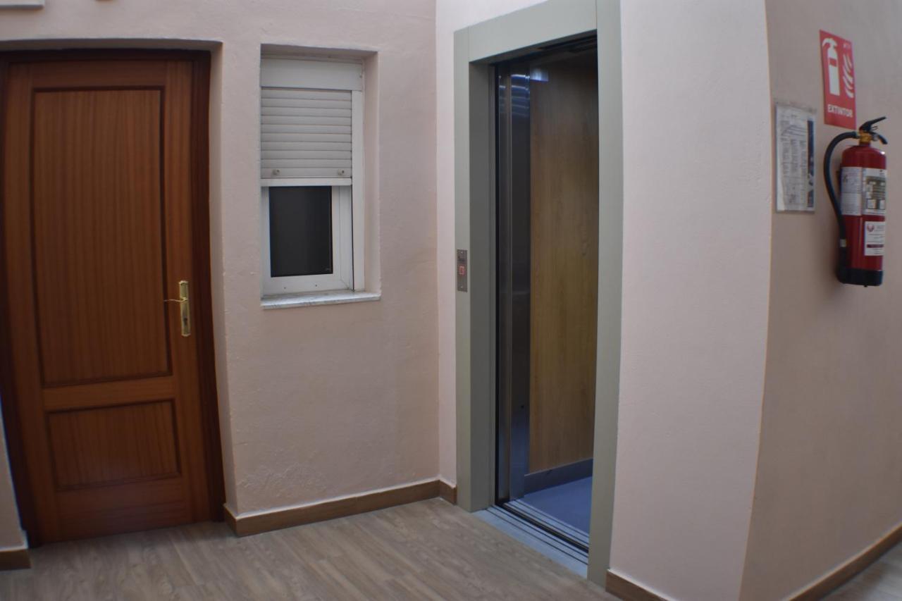 Hostal Alamare Sevilla Kültér fotó