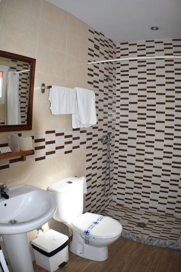 Hostal Alamare Sevilla Kültér fotó