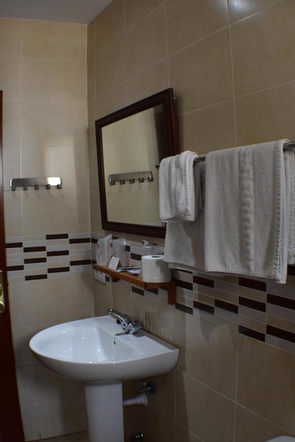 Hostal Alamare Sevilla Kültér fotó