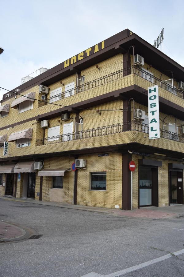 Hostal Alamare Sevilla Kültér fotó