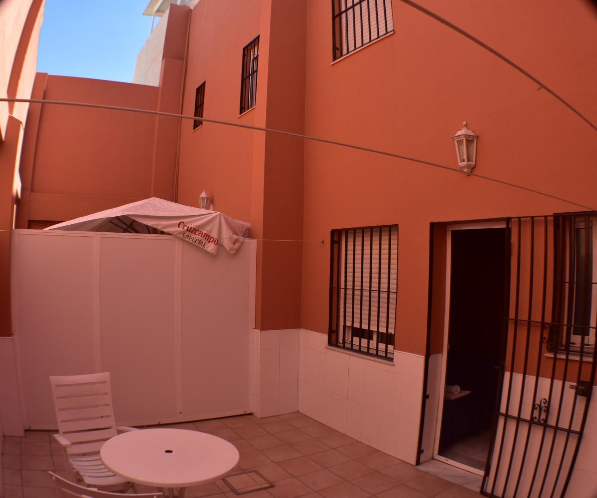 Hostal Alamare Sevilla Kültér fotó