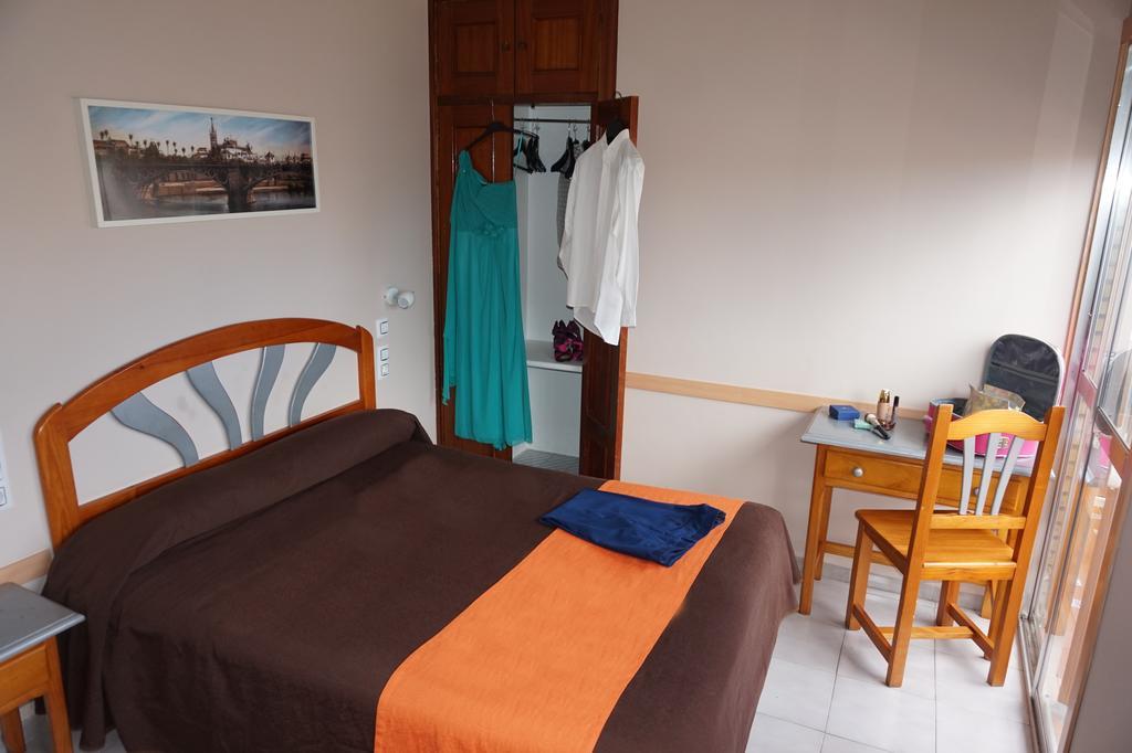 Hostal Alamare Sevilla Kültér fotó